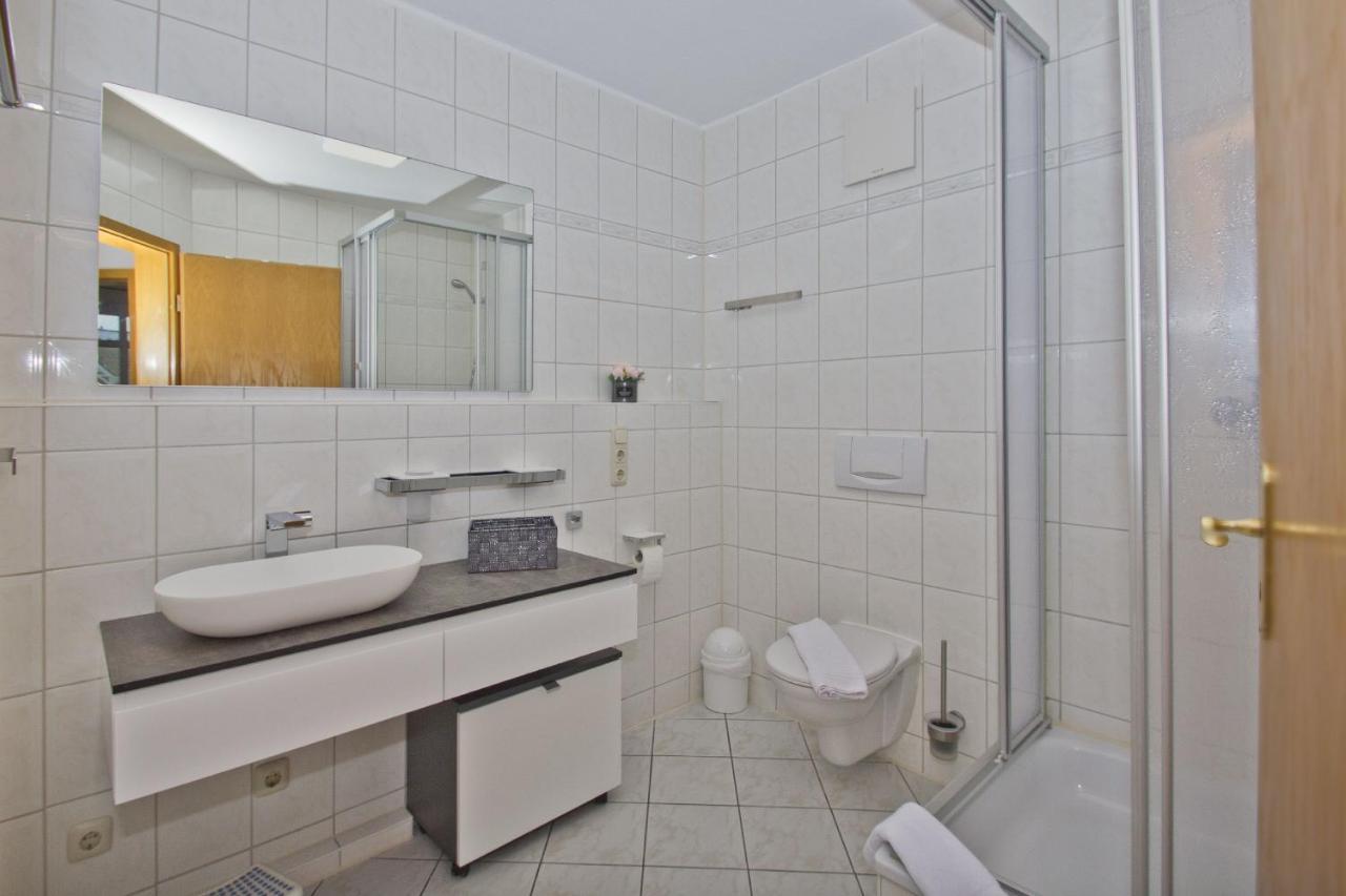 Ferienwohnung Mit Balkon, Gratis Nutzung Vom Ahoi Erlebnisbad Und Sauna In Sellin - Haus Strandeck Fewo 07 Goehren  Zewnętrze zdjęcie